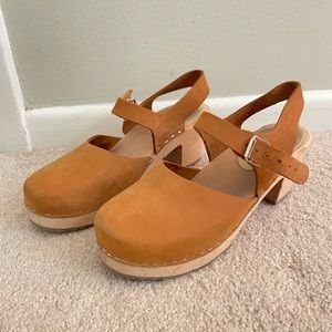 Lotta highwood clogs